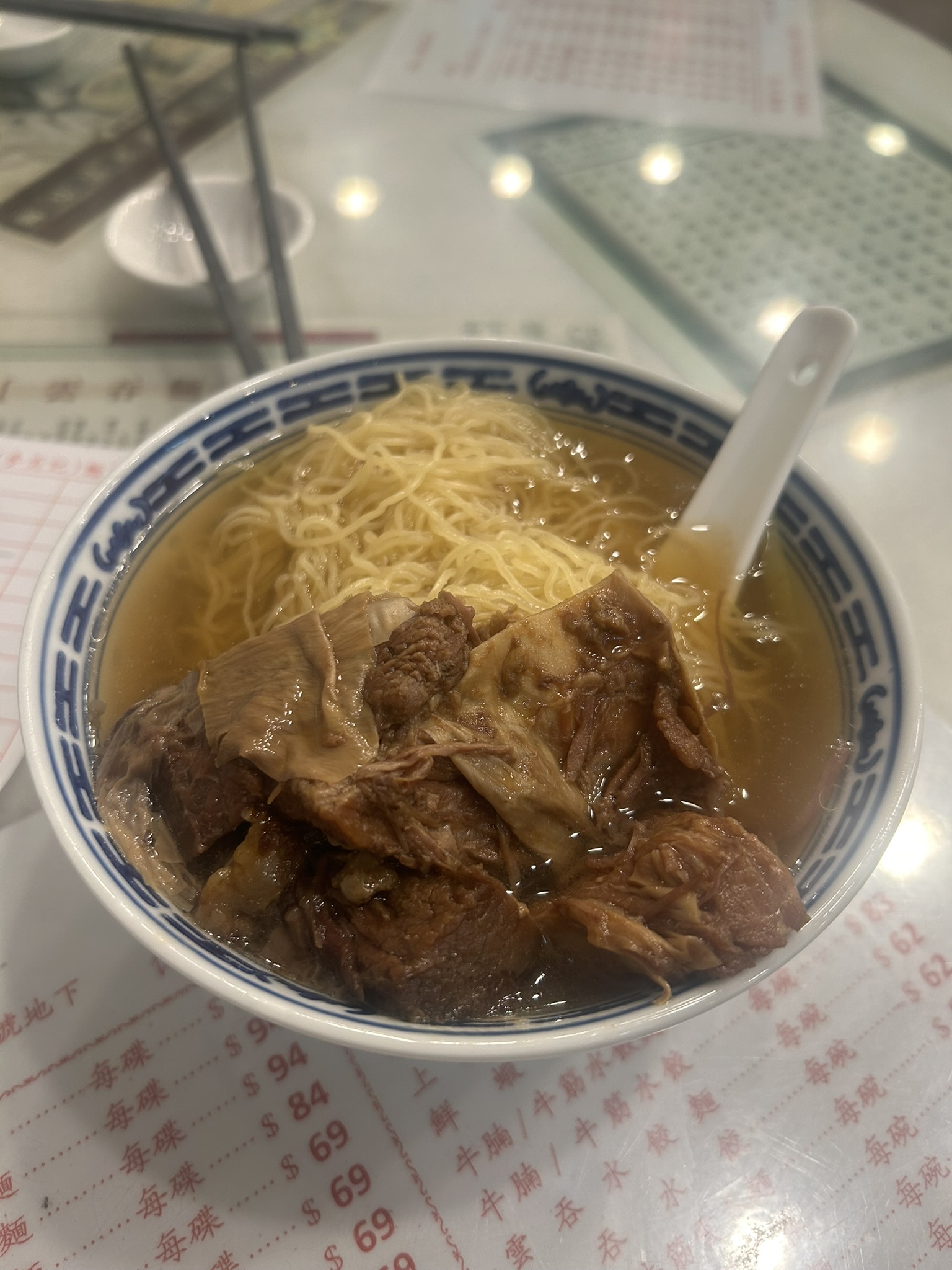 香港で食べた牛腩麺